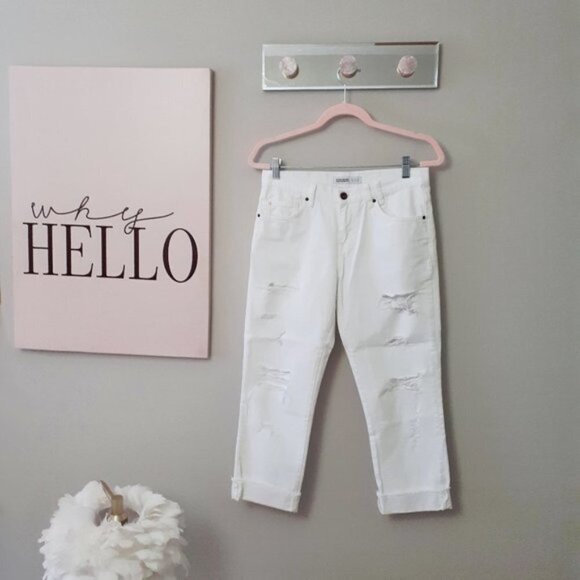 EUC Zara white denim relaxed fit, mid-rise distressed ripped jeans, 2 - Picture 3 of 7